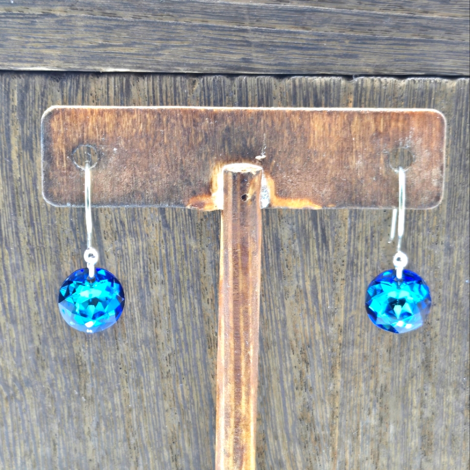 Nwt Handmade Swarovski Crystal Bermuda Blue Vitrail Earrings Pierced Round